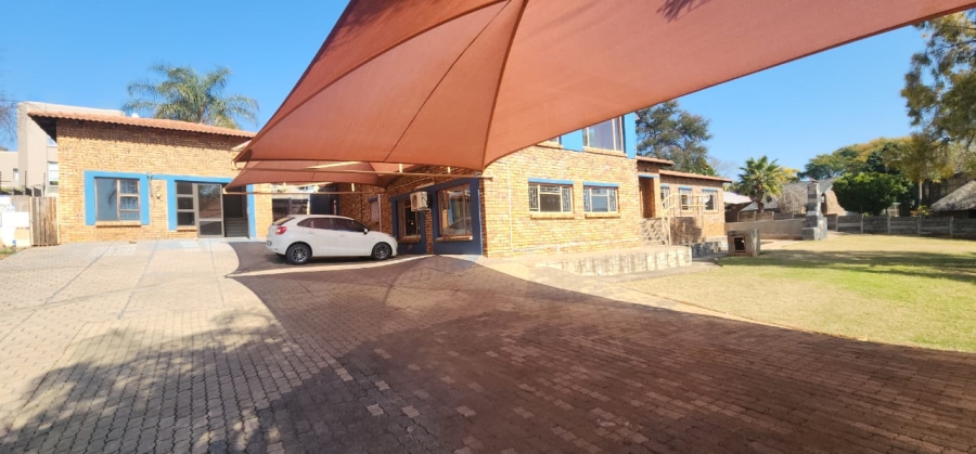 3 Bedroom Property for Sale in Ifafi North West